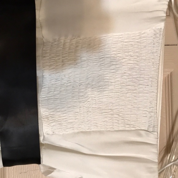 Dress - Picture 6 of 8